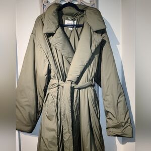 NWOT Aritzia Babaton Fairbanks Puffer Coat